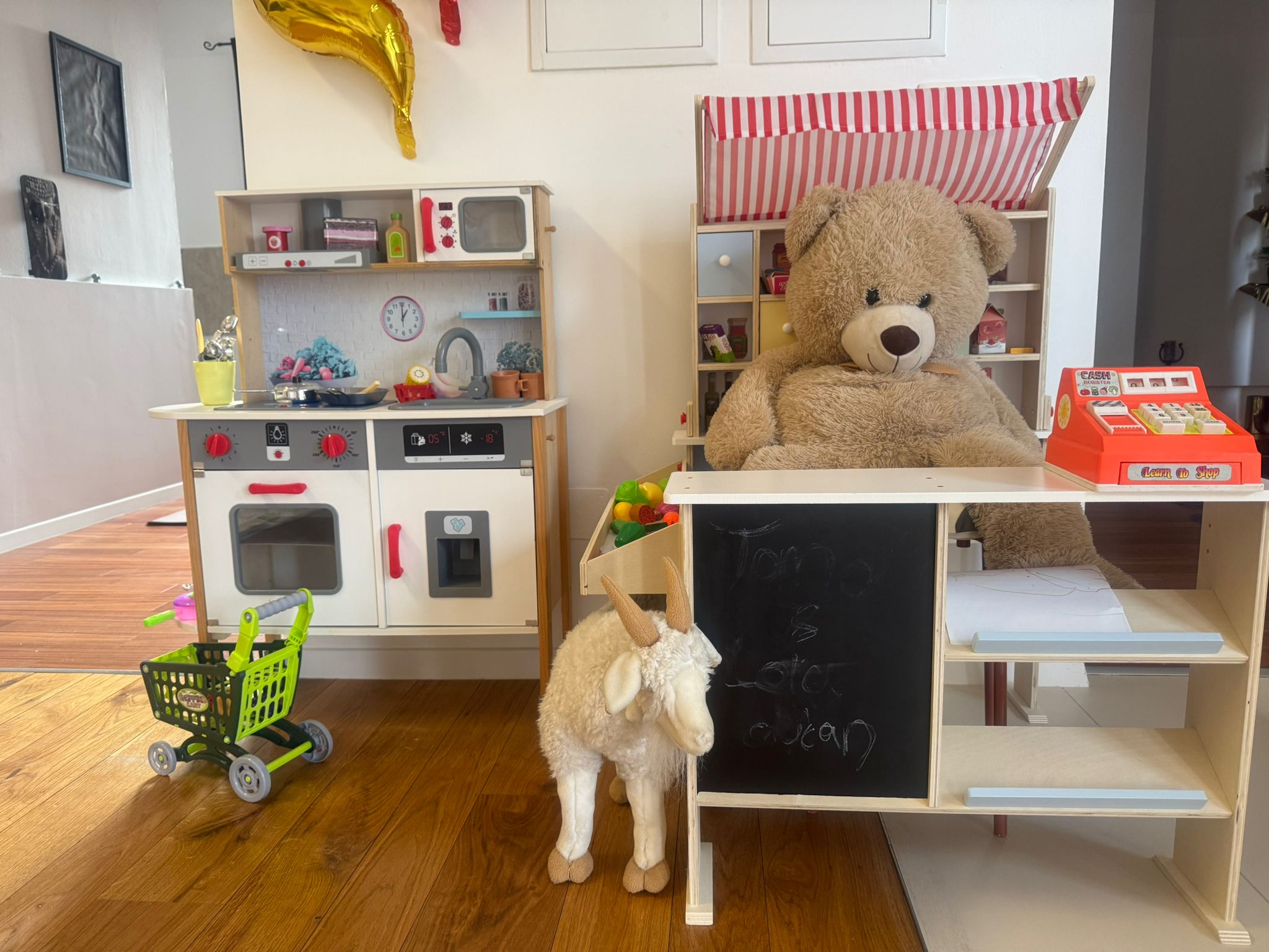 Dječja kuhinja i kutić za igru u igraonici Zamisli Želju Samobor